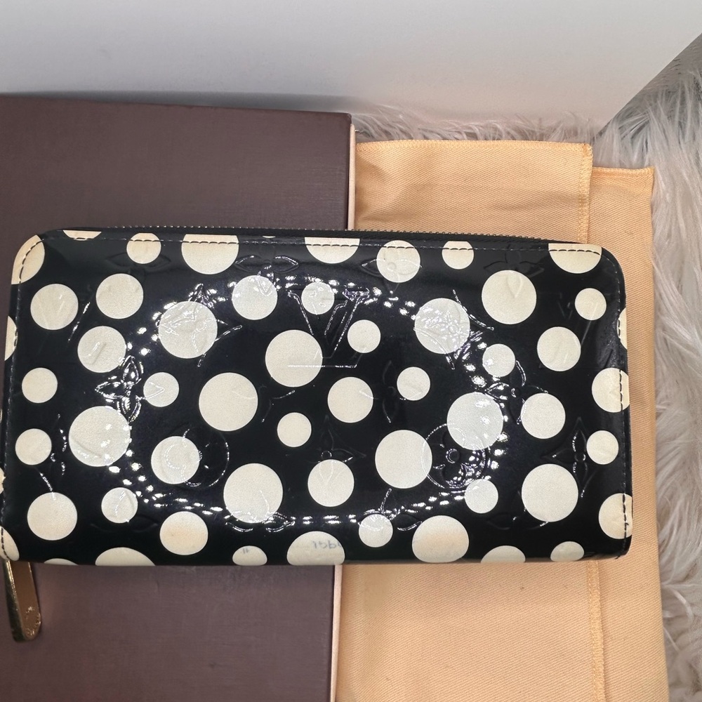 Limited Edition LV Kusama Dots zippy wallet
